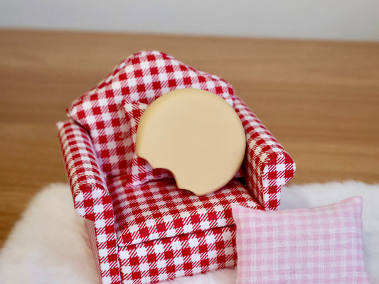 Choco-chip Cookie Otter Worry Stone