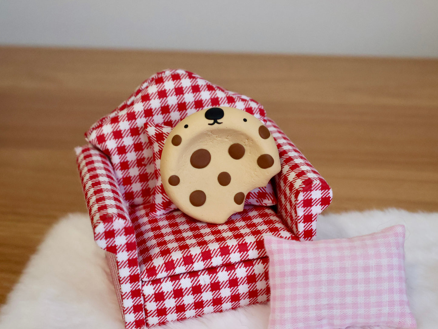 Choco-chip Cookie Otter Worry Stone