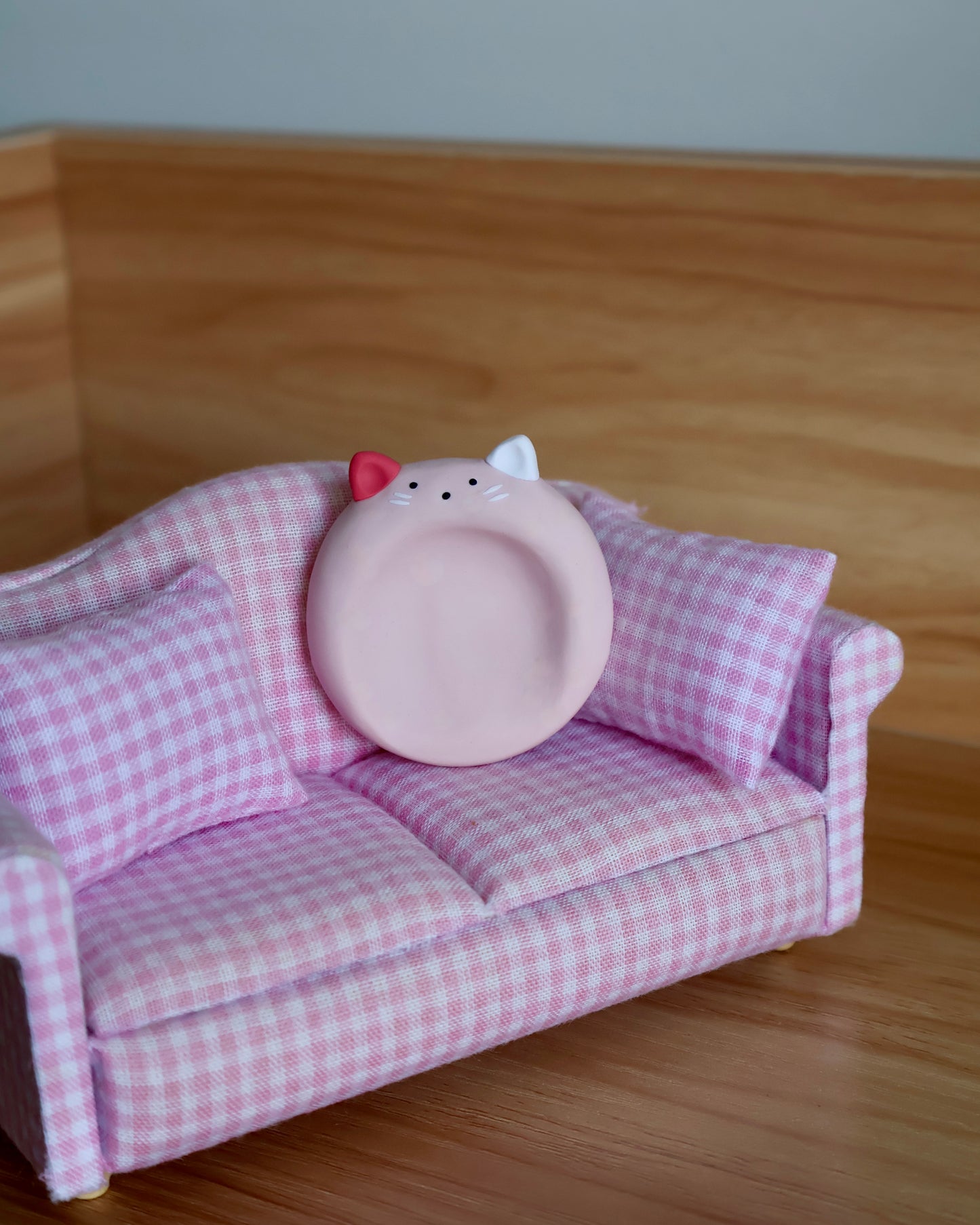 Berries n' Cream Kitty Worry Stone